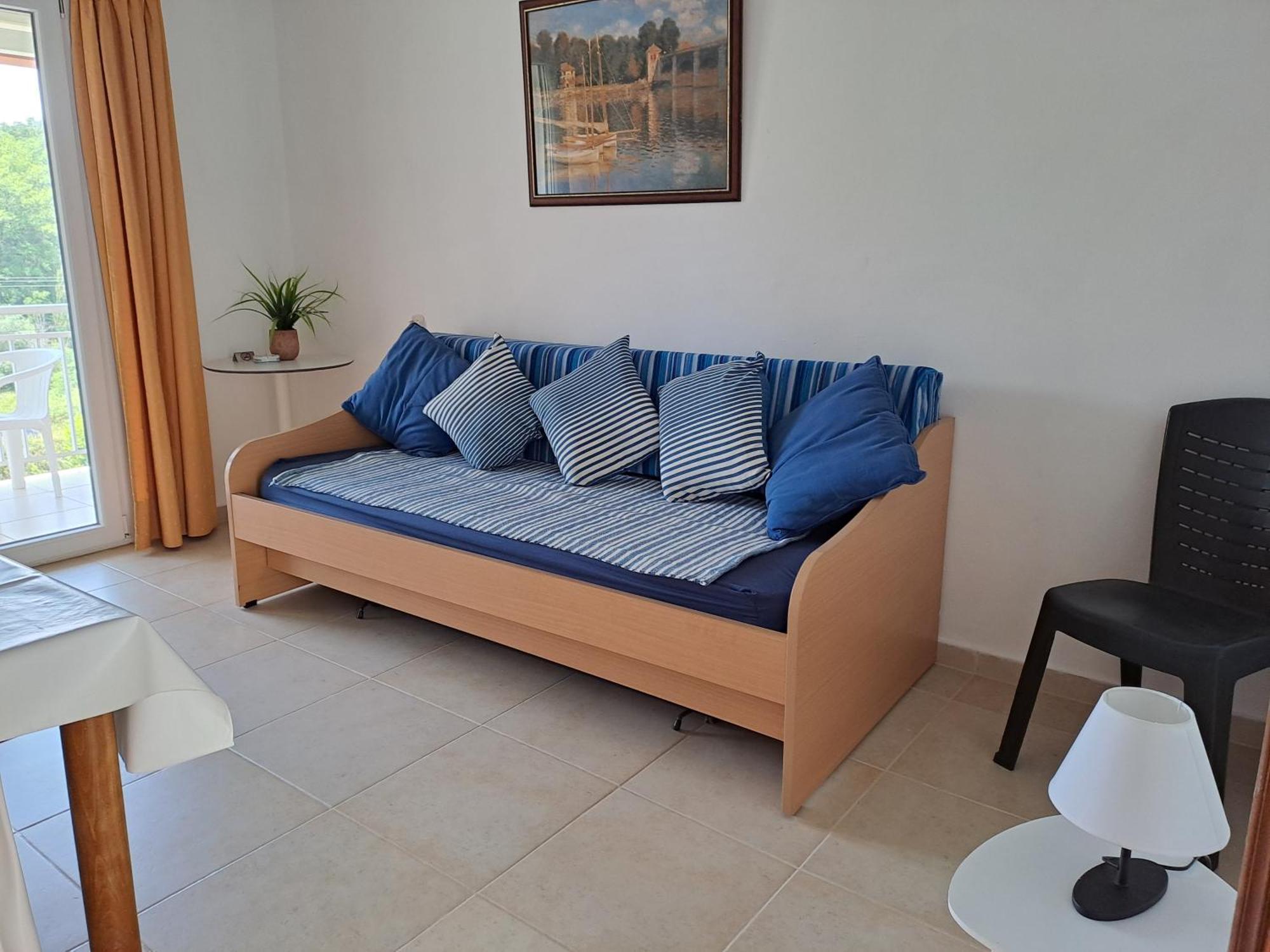 Evridiki Apartment *